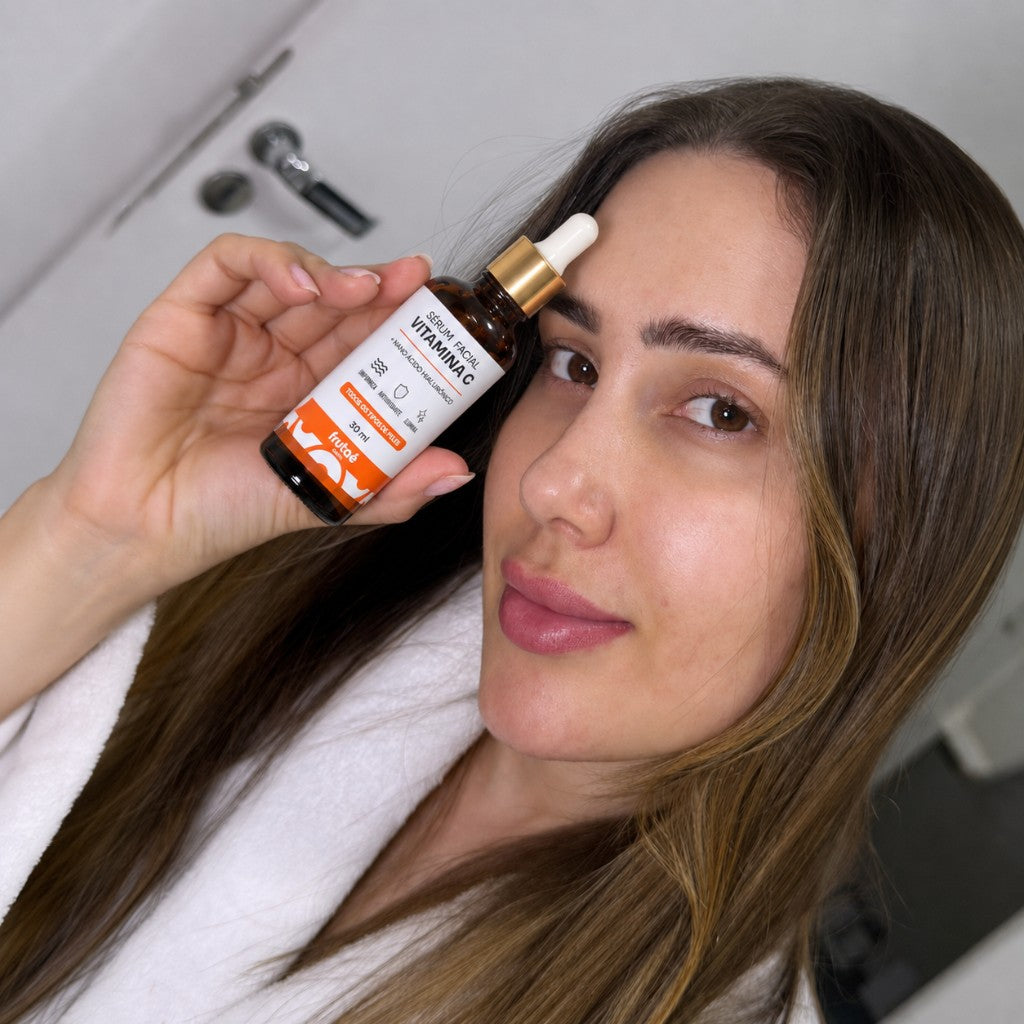 Sérum Anti-idade Vitamina C + Ácido Hialurônico
