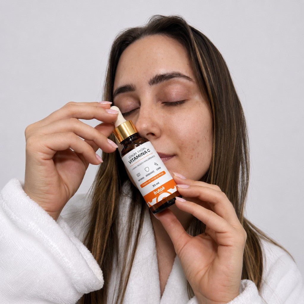 Sérum Anti-idade Vitamina C + Ácido Hialurônico